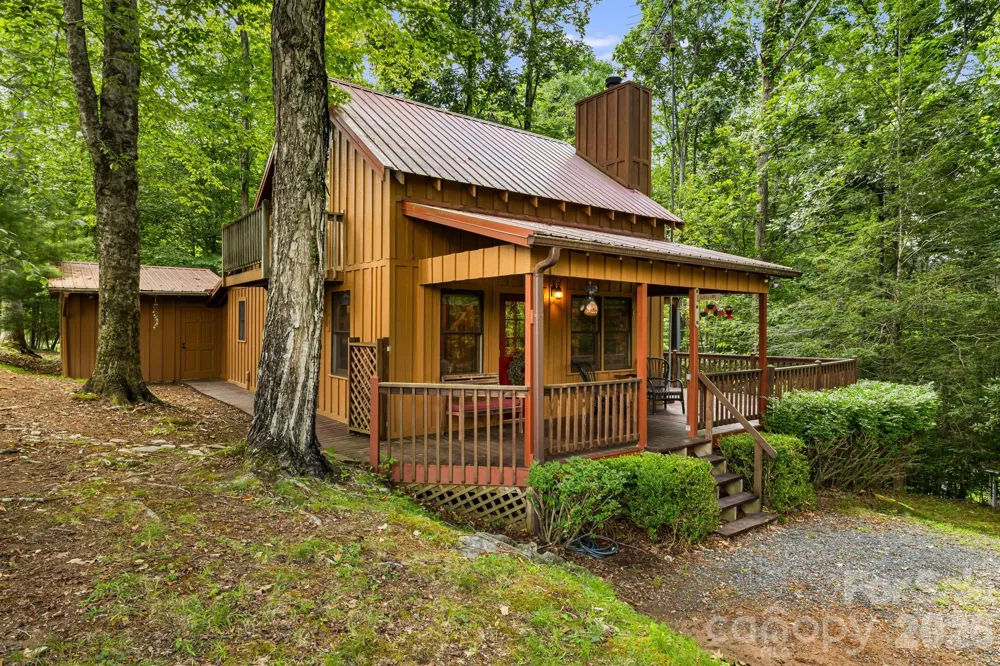 180 Grace Way Green Mountain, NC 28740