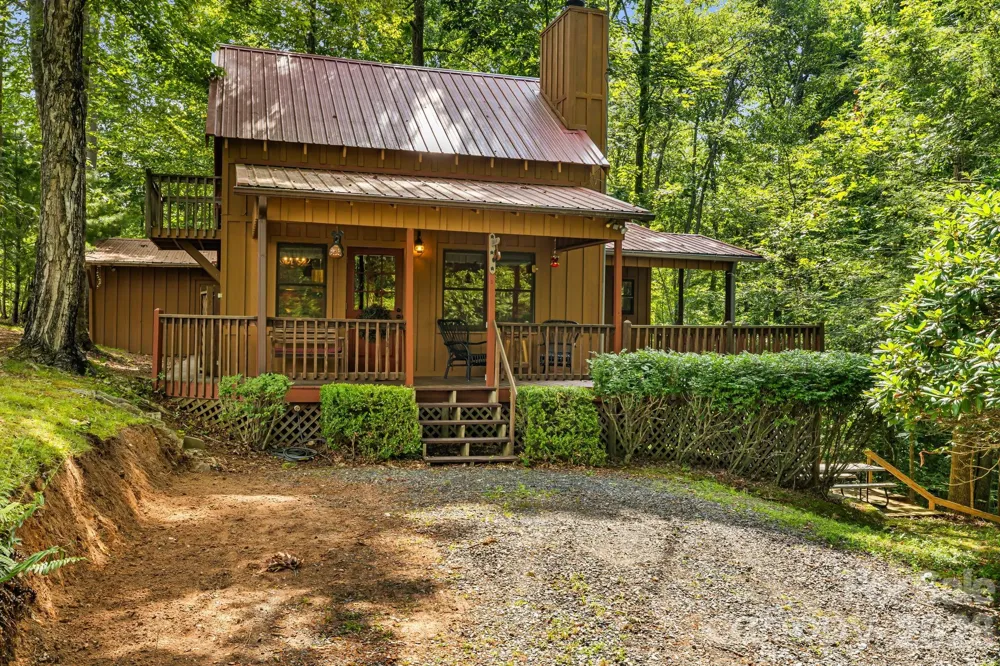 180 Grace Way Green Mountain, NC 28740