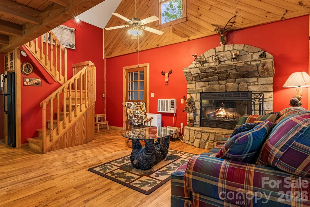180 Grace Way Green Mountain, NC 28740