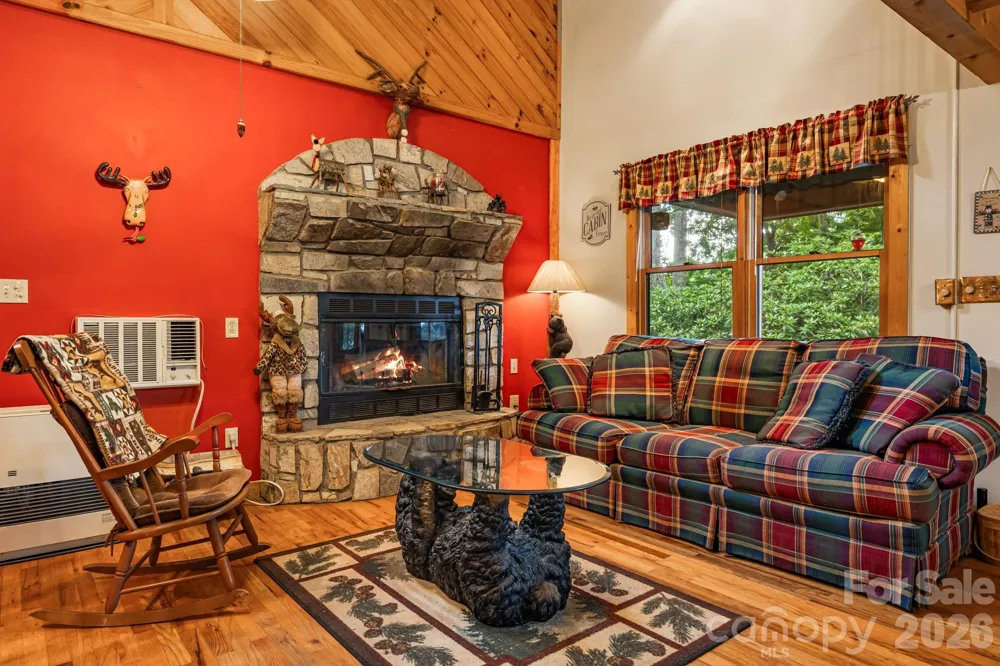 180 Grace Way Green Mountain, NC 28740