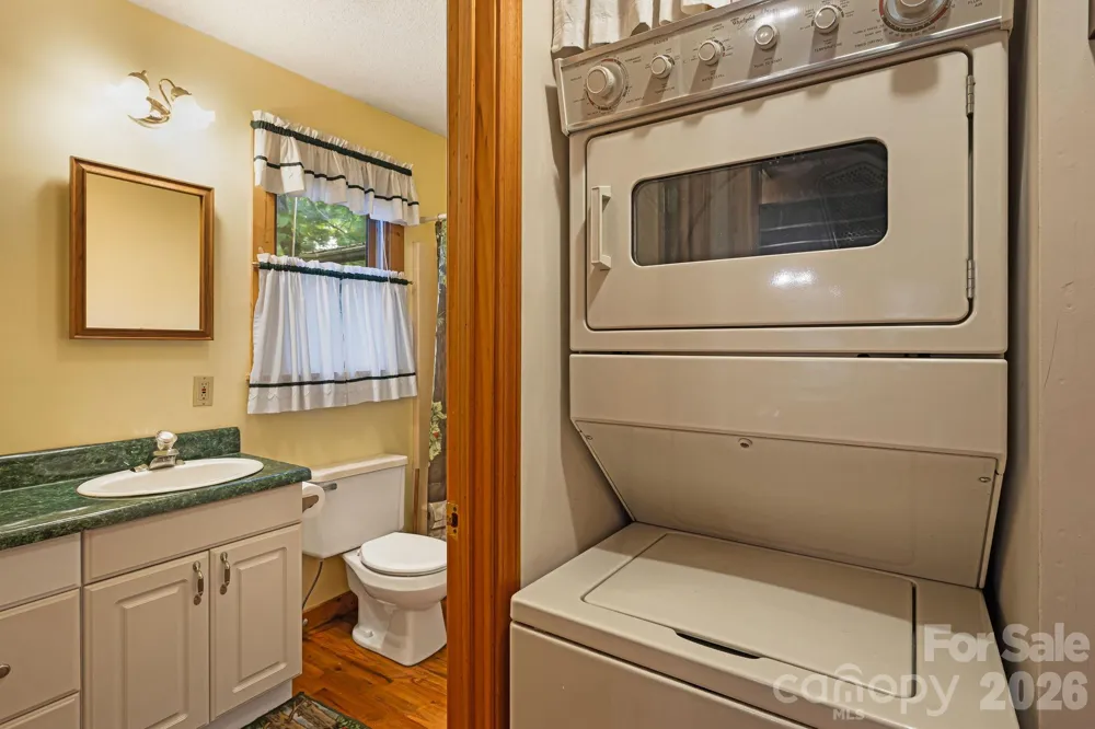 180 Grace Way Green Mountain, NC 28740