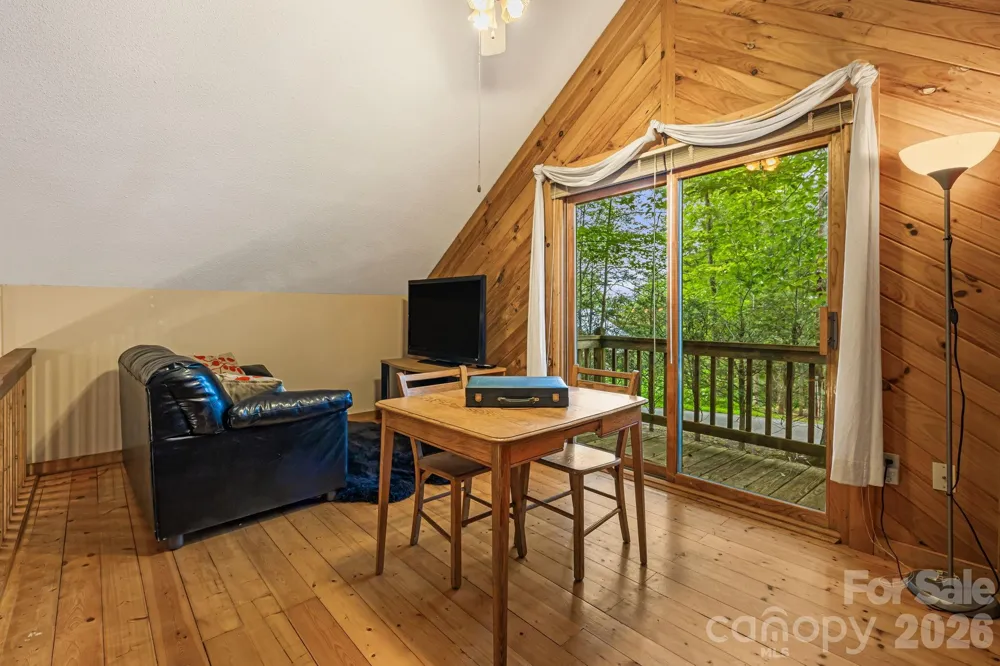 180 Grace Way Green Mountain, NC 28740