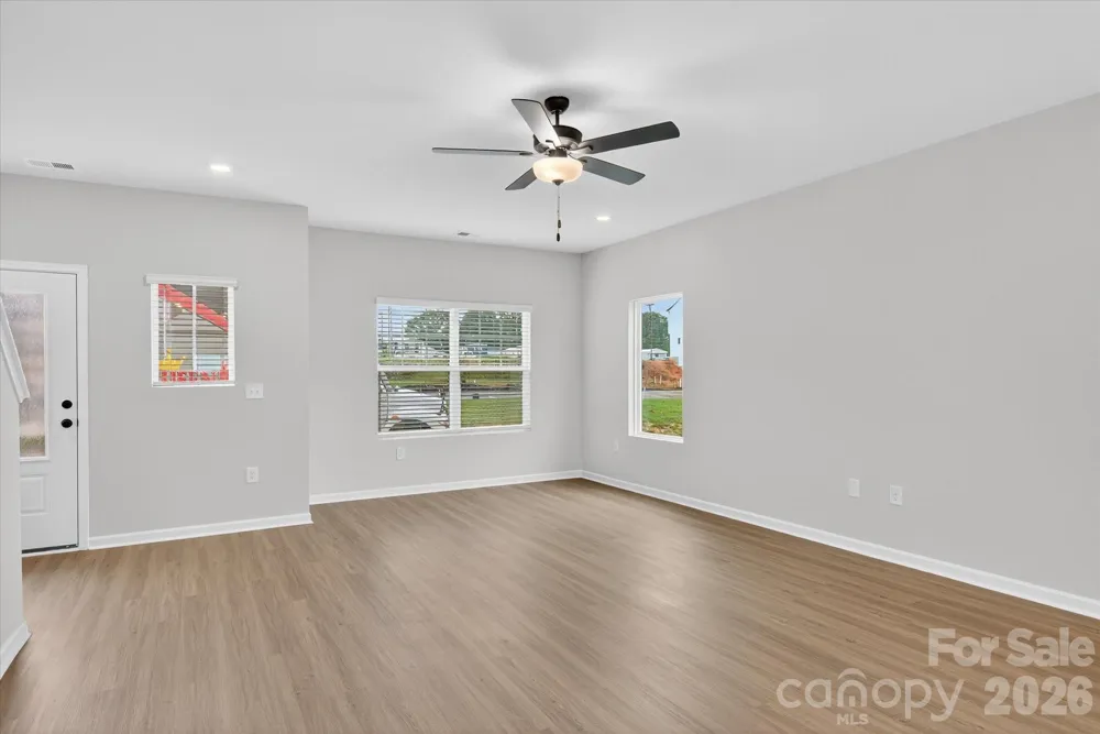 1972 W Davidson Avenue Gastonia, NC 28052