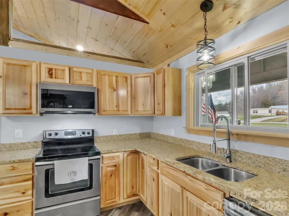 522 River Road Sylva, NC 28779