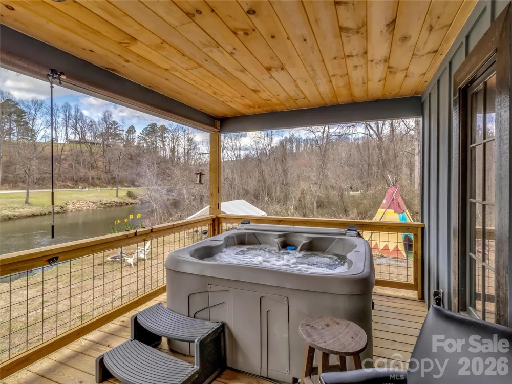 522 River Road Sylva, NC 28779