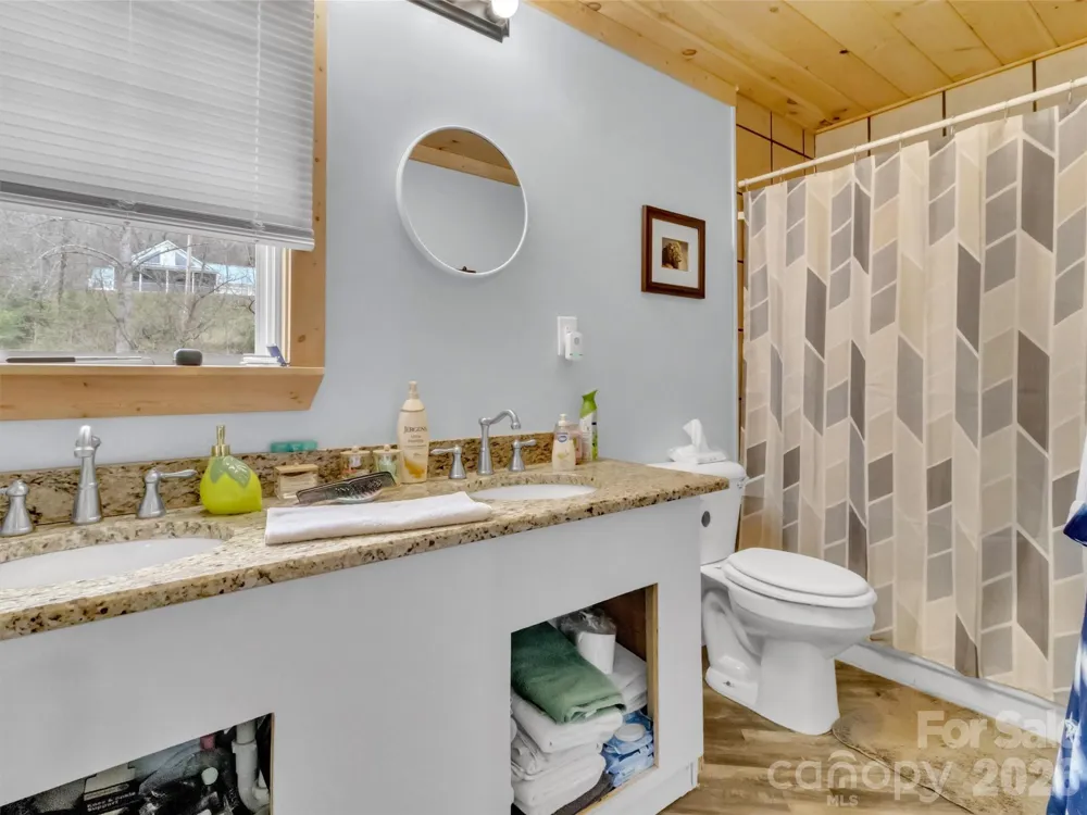 522 River Road Sylva, NC 28779