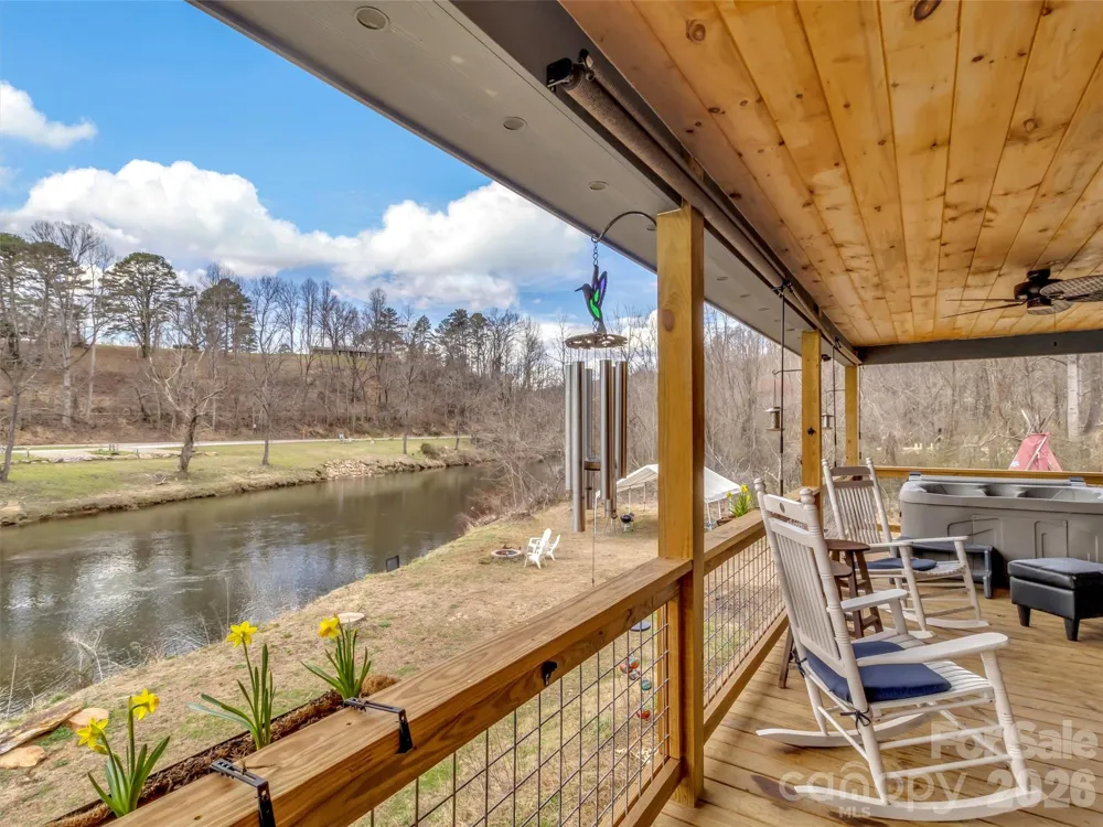 522 River Road Sylva, NC 28779