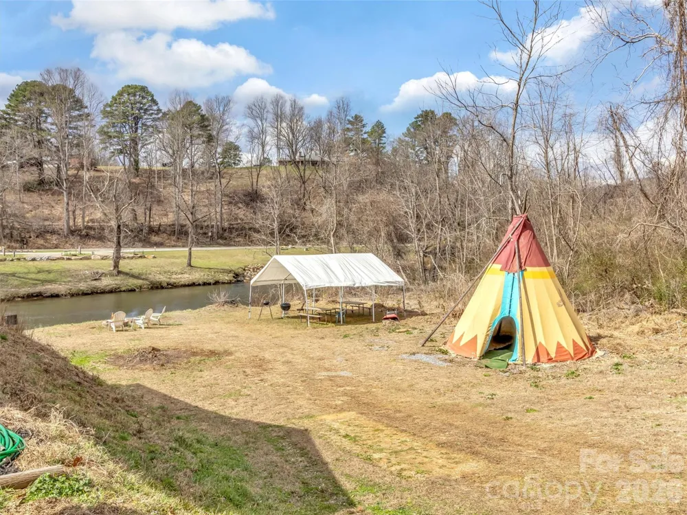522 River Road Sylva, NC 28779