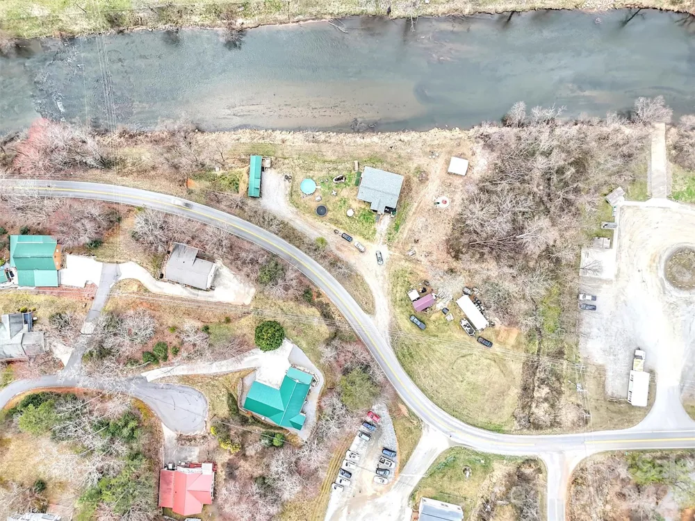 522 River Road Sylva, NC 28779