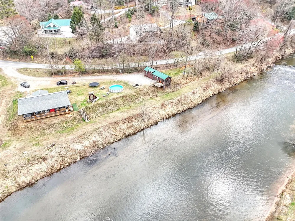 522 River Road Sylva, NC 28779