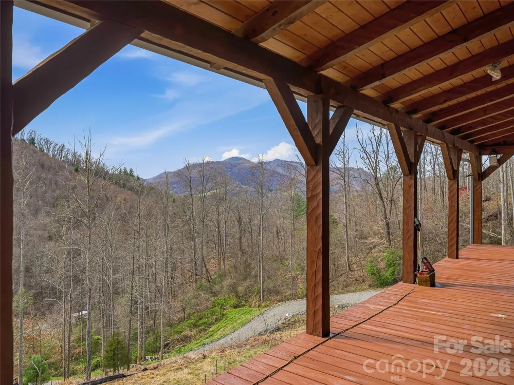 182 Whittemore Branch Road Barnardsville, NC 28709