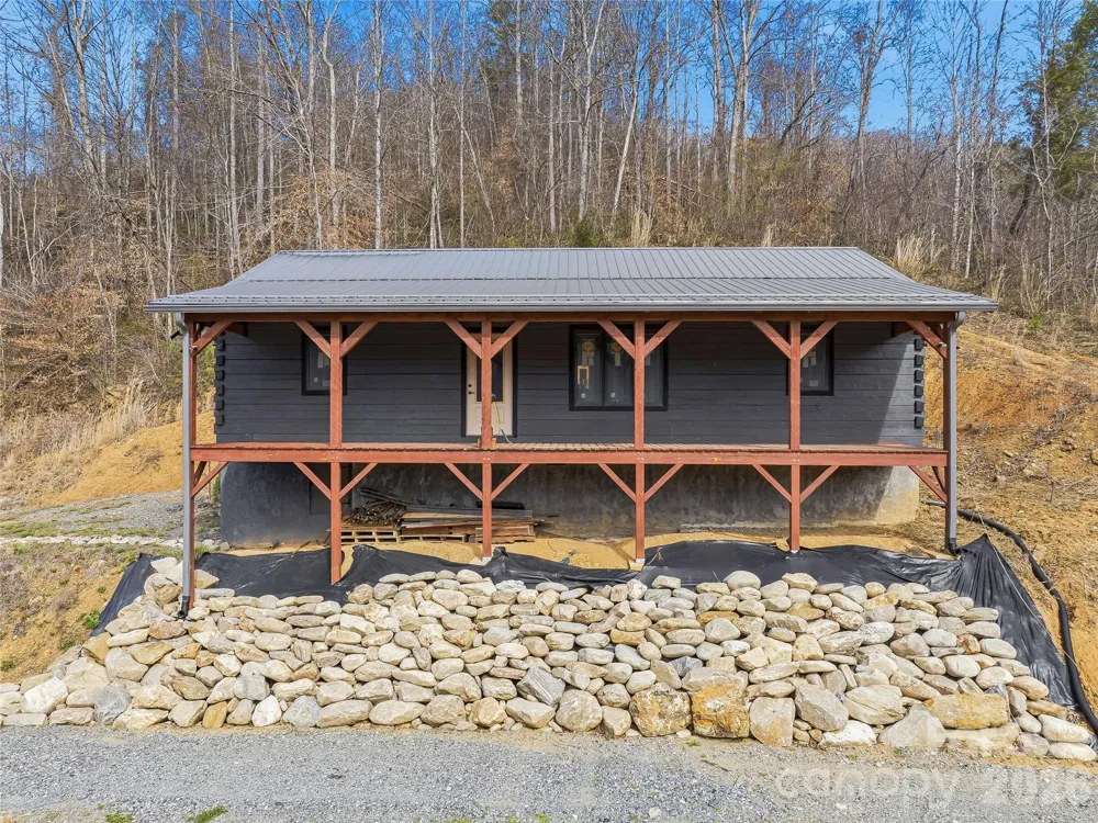 182 Whittemore Branch Road Barnardsville, NC 28709
