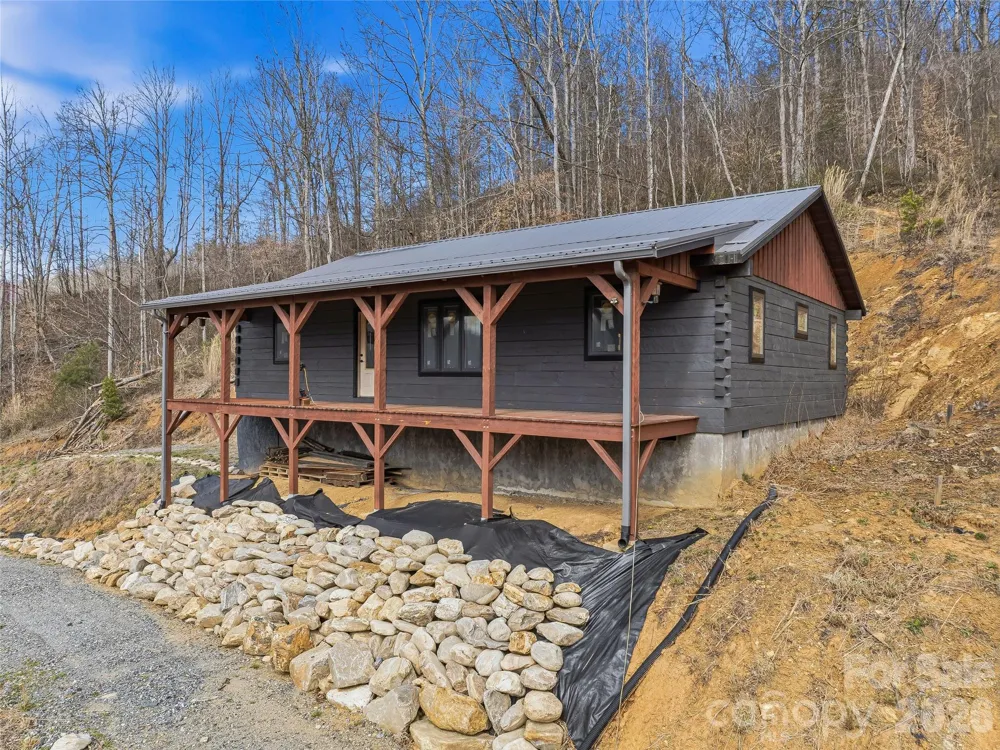 182 Whittemore Branch Road Barnardsville, NC 28709