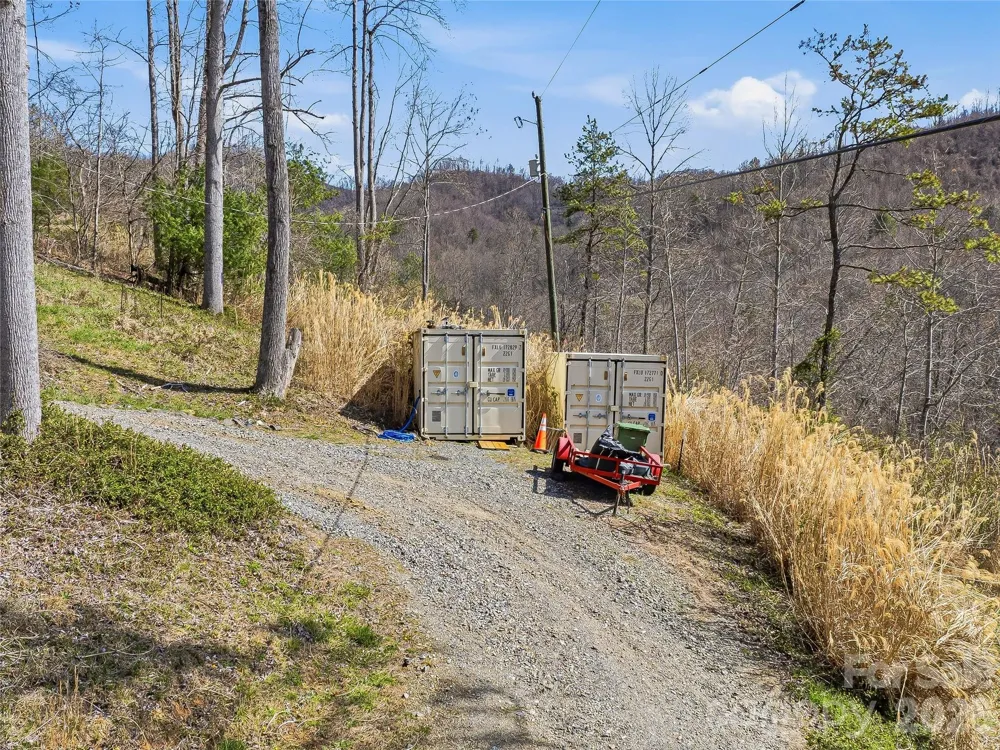 182 Whittemore Branch Road Barnardsville, NC 28709