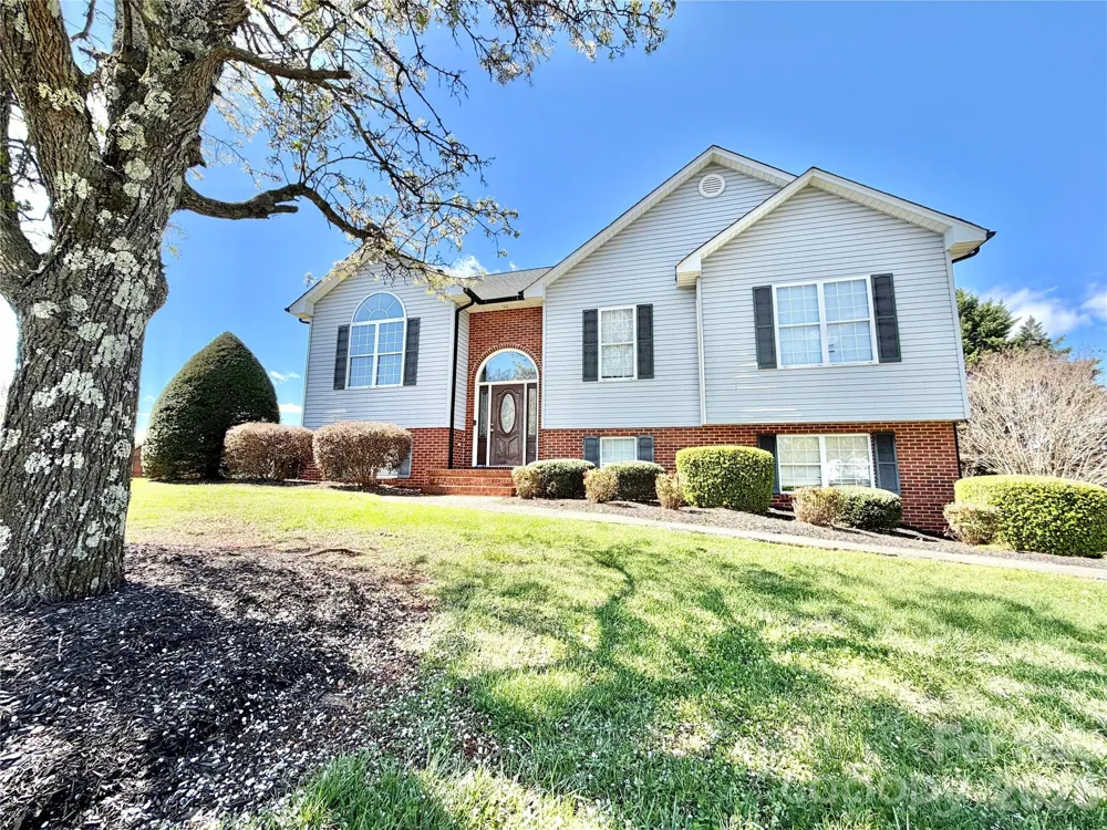 15 Luther Stafford Avenue Taylorsville, NC 28681