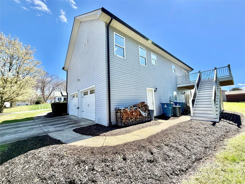 15 Luther Stafford Avenue Taylorsville, NC 28681