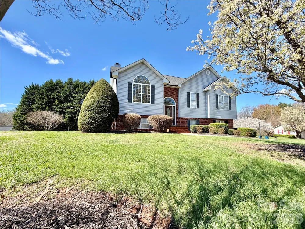 15 Luther Stafford Avenue Taylorsville, NC 28681