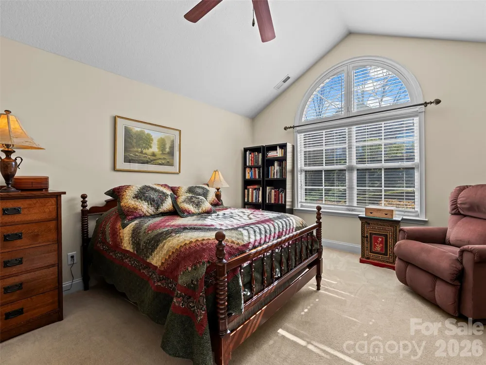 81 Outlook Circle Swannanoa, NC 28778