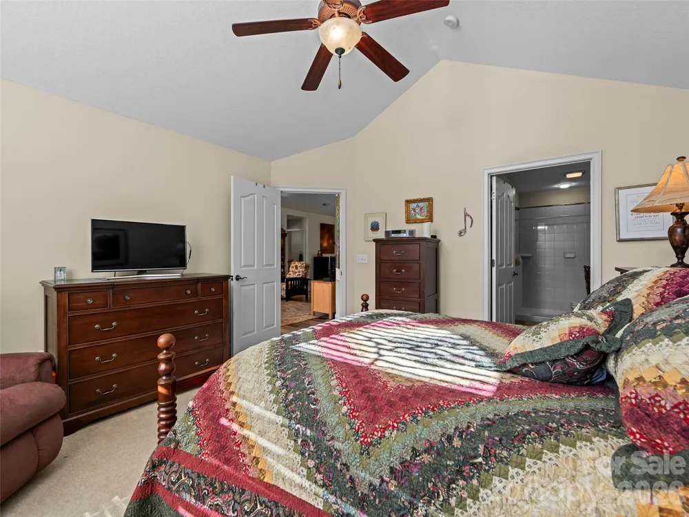81 Outlook Circle Swannanoa, NC 28778