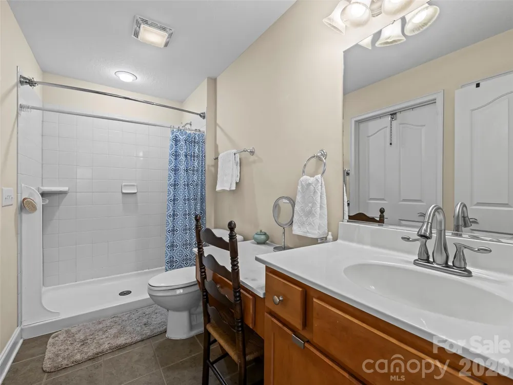 81 Outlook Circle Swannanoa, NC 28778