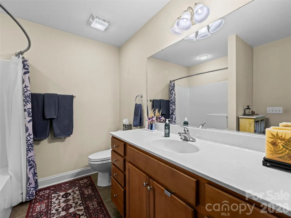 81 Outlook Circle Swannanoa, NC 28778