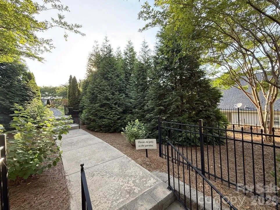 111 Canter Lane Mooresville, NC 28115