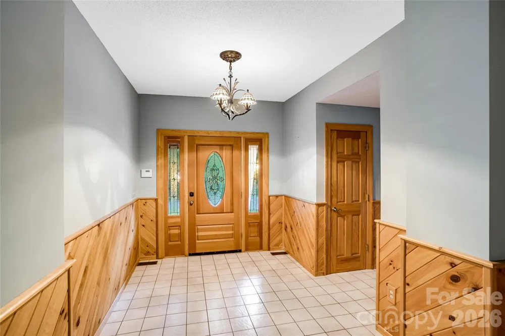 1087 Brigadoon Drive Clyde, NC 28721
