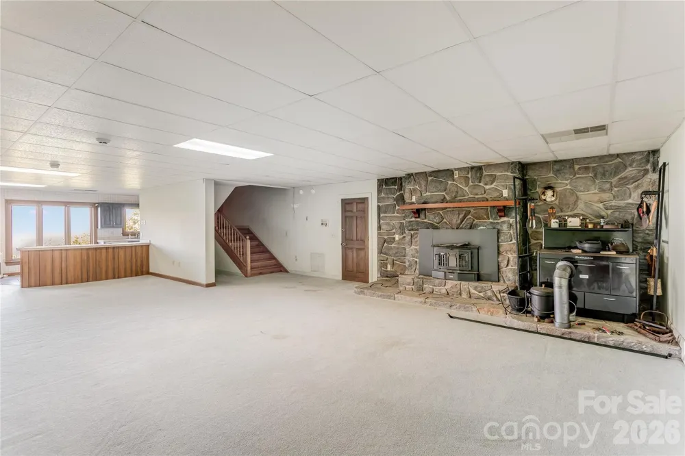 1087 Brigadoon Drive Clyde, NC 28721