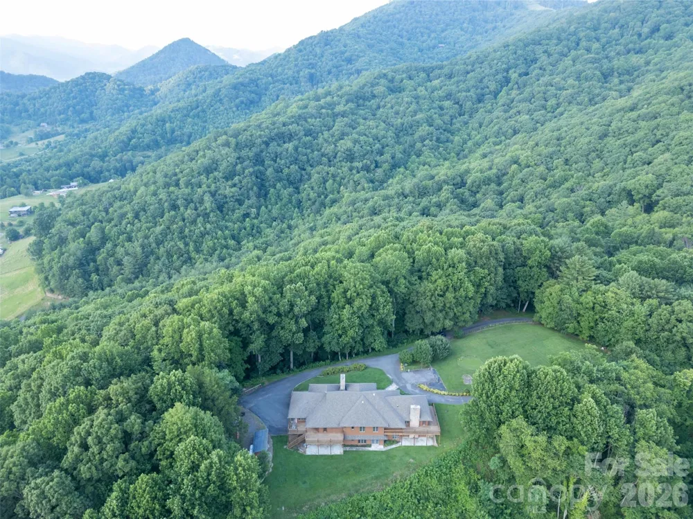 1087 Brigadoon Drive Clyde, NC 28721