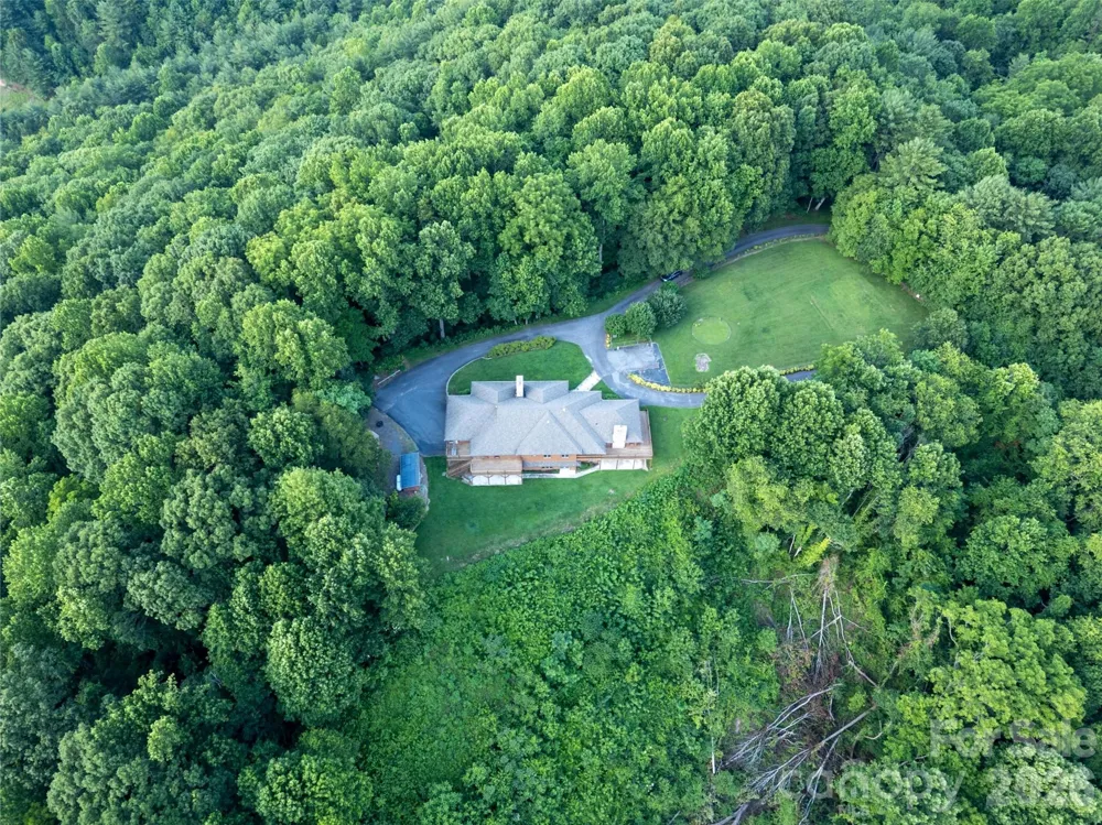 1087 Brigadoon Drive Clyde, NC 28721