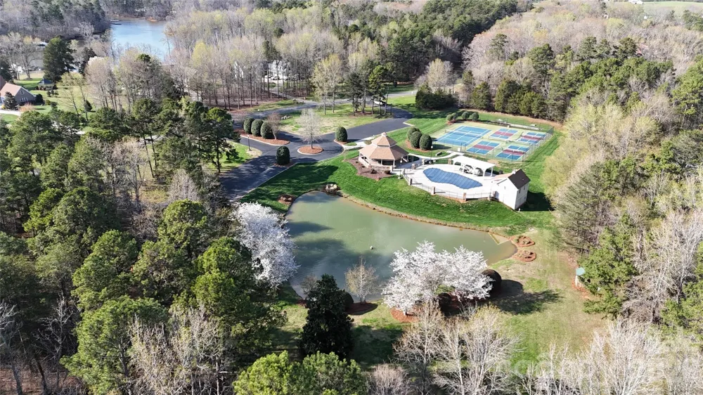 162 Houstons Hideaway Lexington, NC 27292