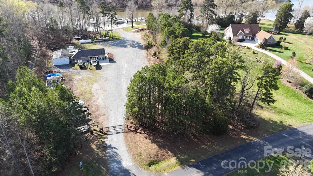 162 Houstons Hideaway Lexington, NC 27292