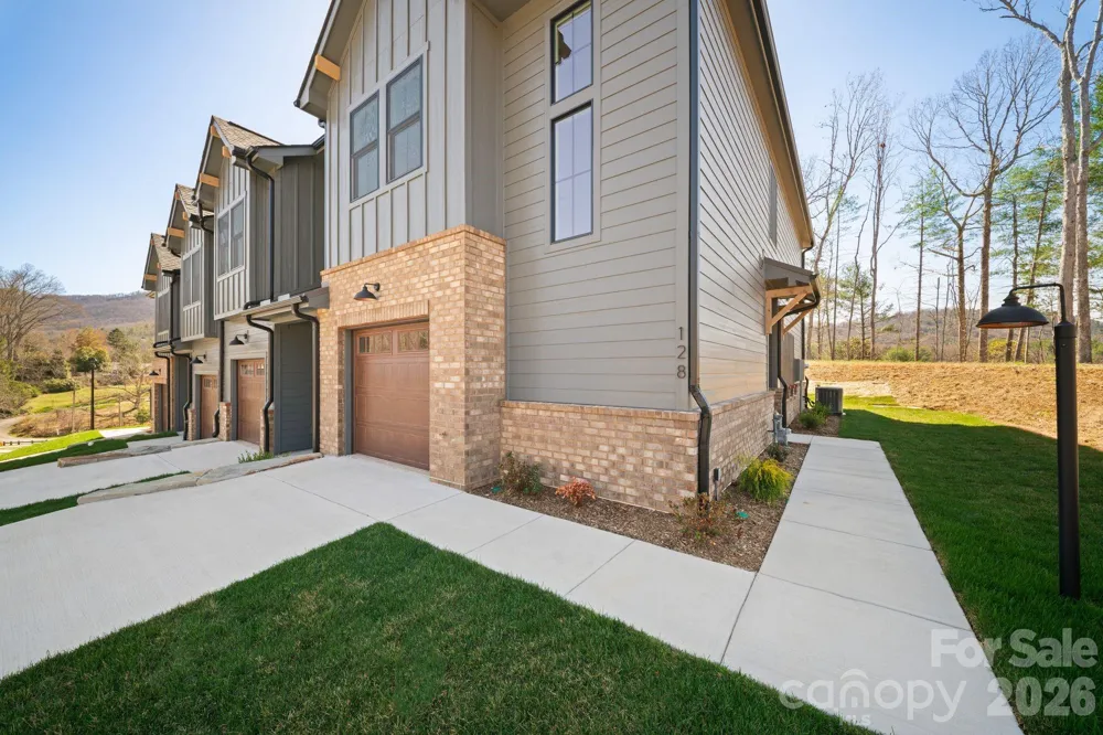 128 Collin Place #35 Asheville, NC 28804