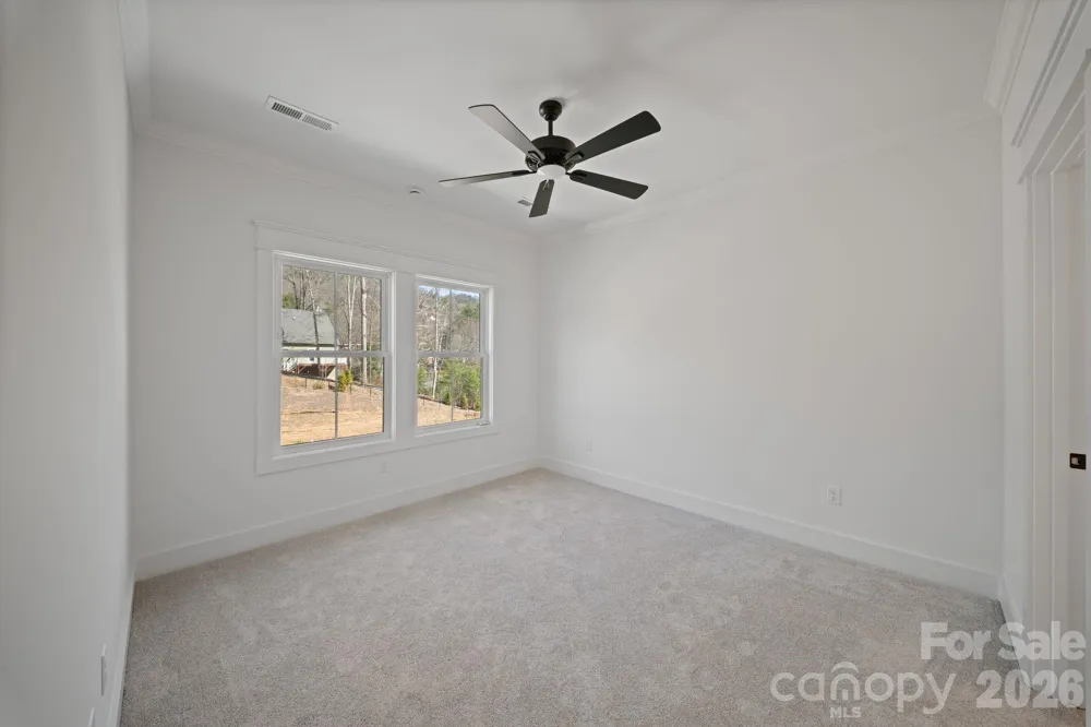 128 Collin Place #35 Asheville, NC 28804