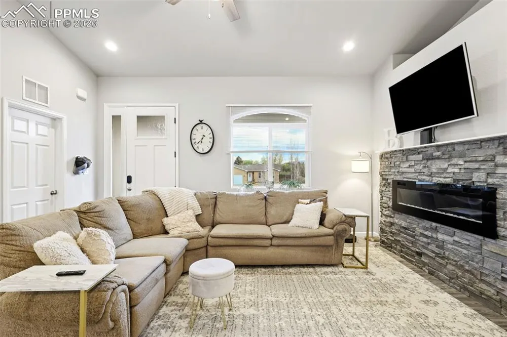 171 W Legend Drive Pueblo West, CO 81007