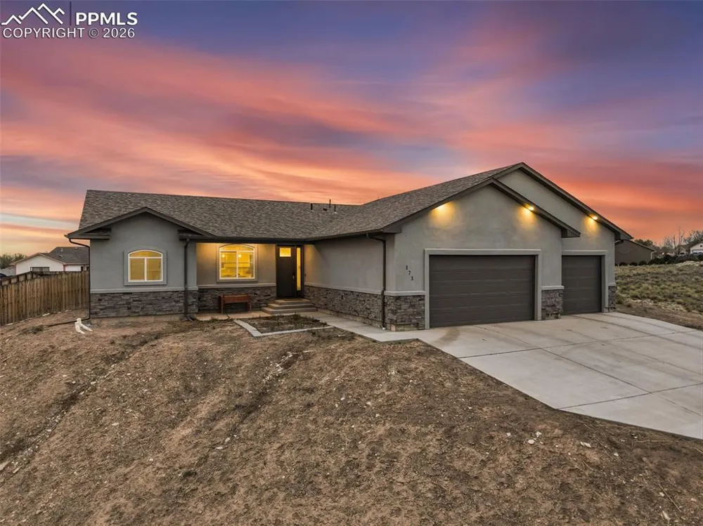 171 W Legend Drive Pueblo West, CO 81007