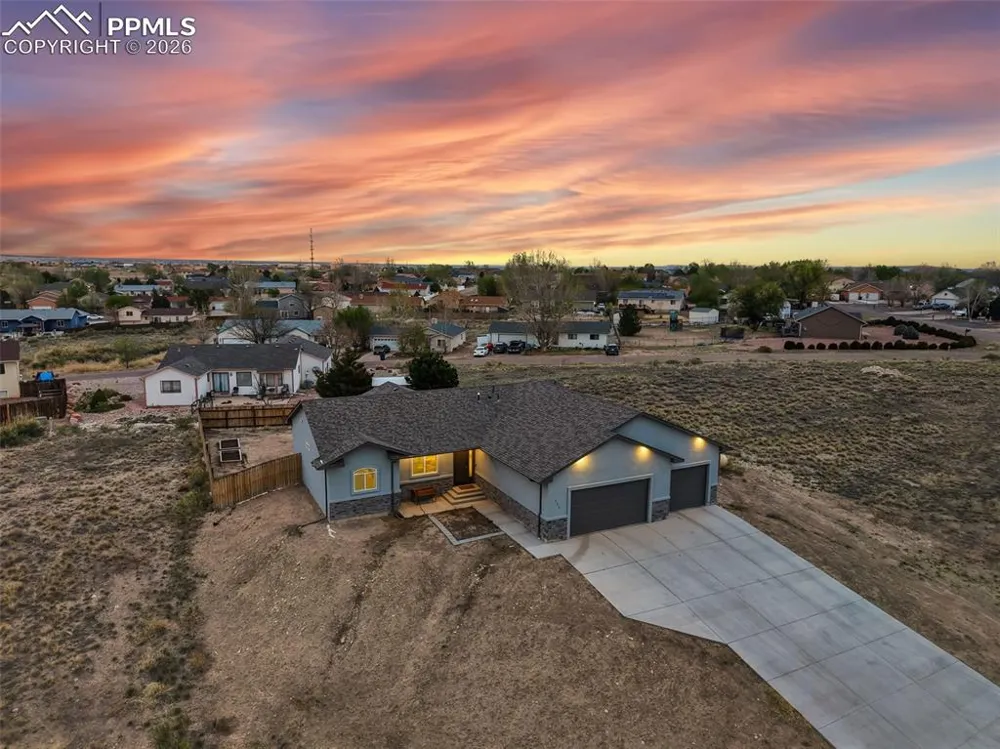 171 W Legend Drive Pueblo West, CO 81007