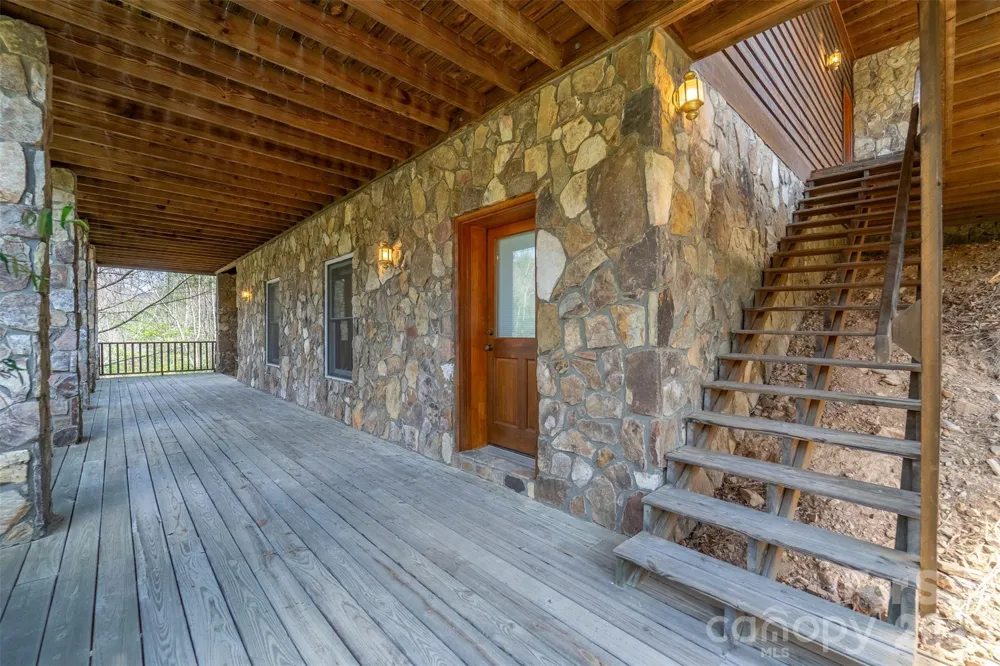 750 Double Springs Drive Almond, NC 28702