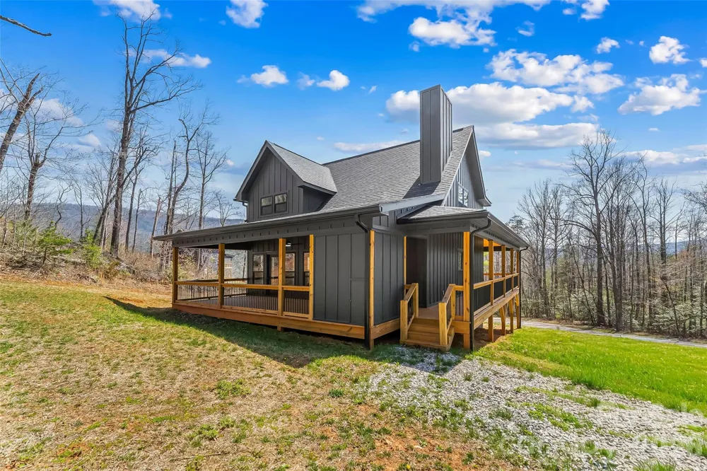 189 Clinchfield Gap Road Marion, NC 28752