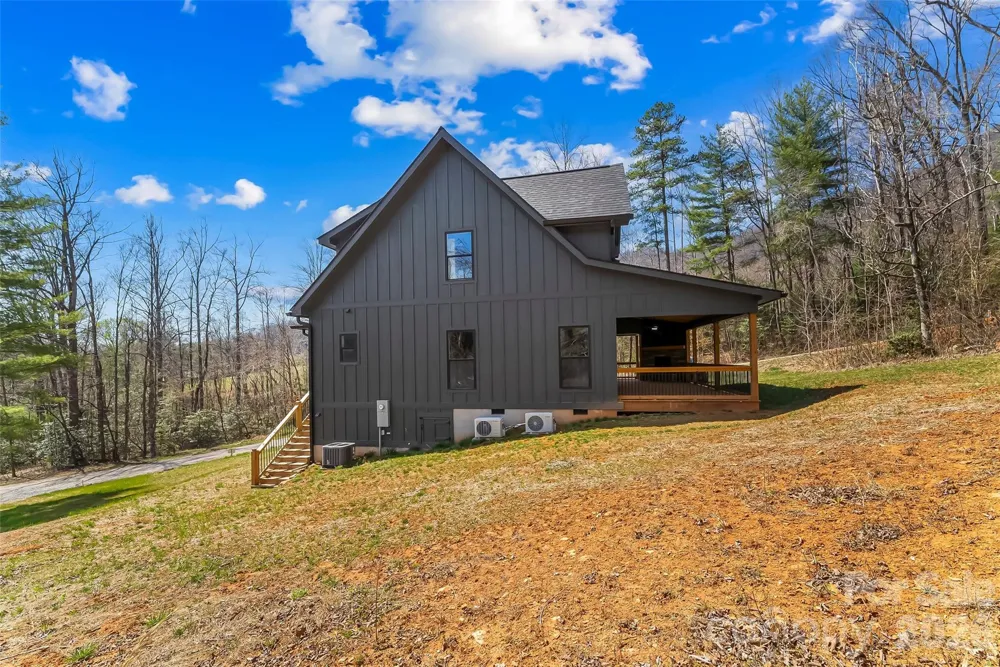 189 Clinchfield Gap Road Marion, NC 28752