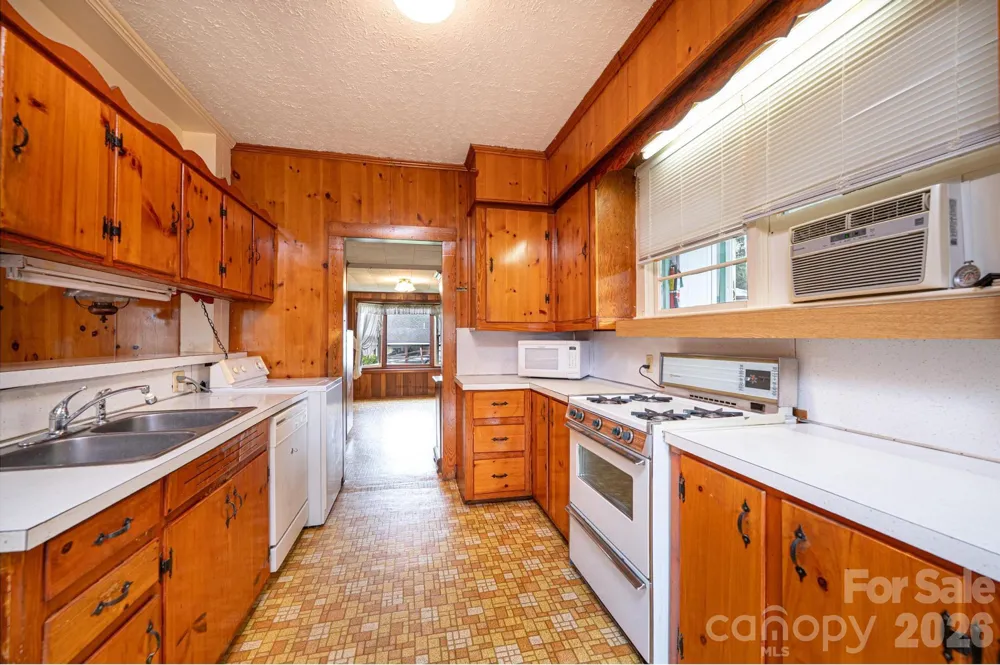 335 Harmon Street Forest City, NC 28043