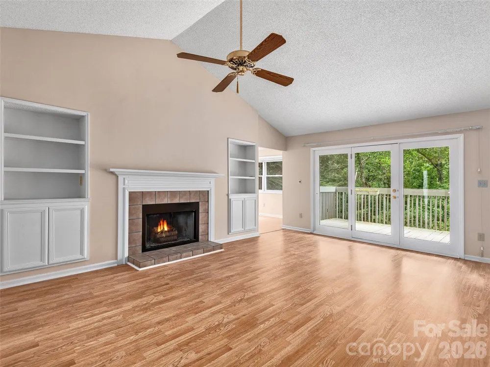 20 Cedarcliff Circle Asheville, NC 28803