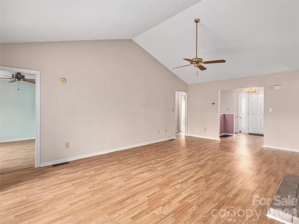 20 Cedarcliff Circle Asheville, NC 28803