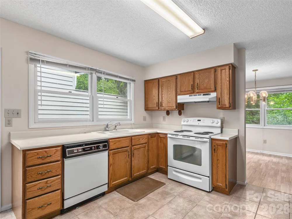 20 Cedarcliff Circle Asheville, NC 28803