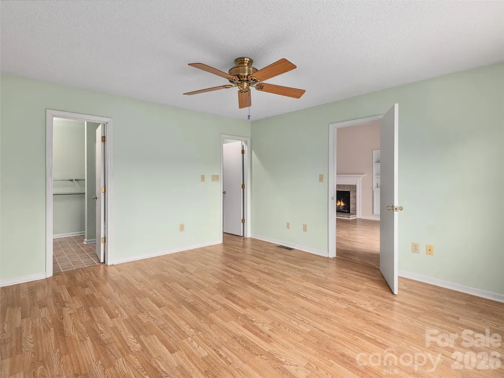 20 Cedarcliff Circle Asheville, NC 28803