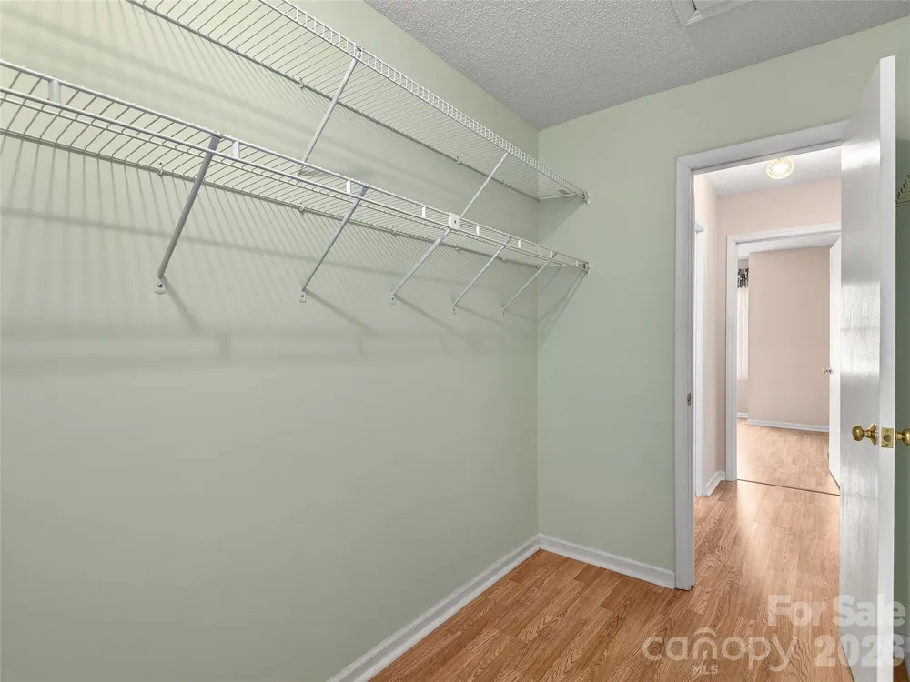 20 Cedarcliff Circle Asheville, NC 28803