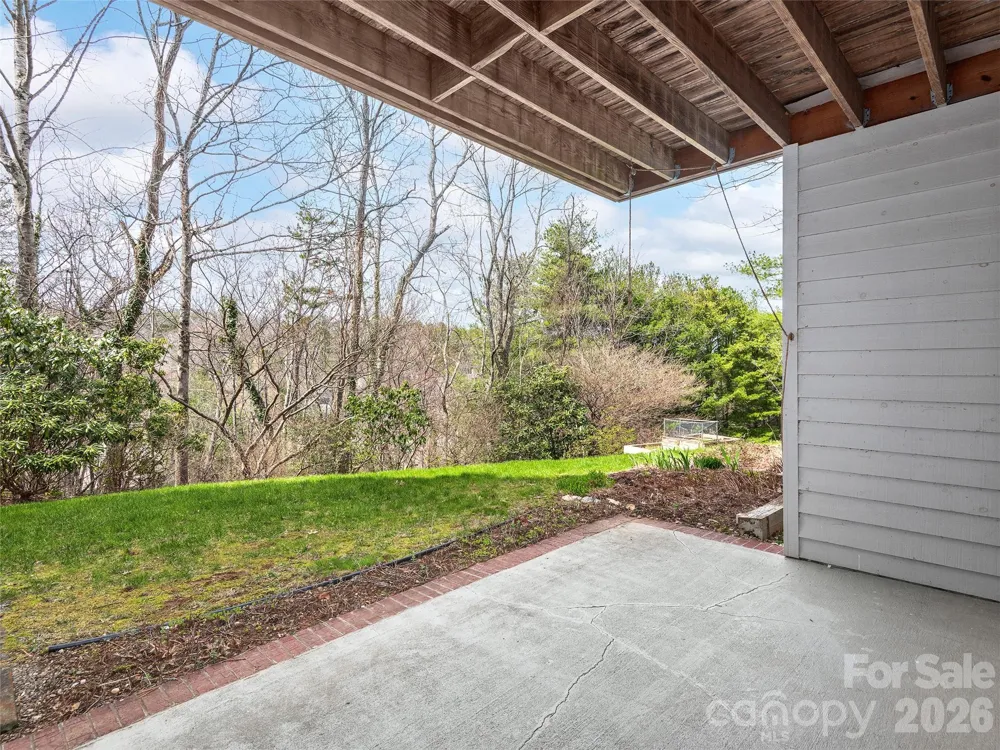 20 Cedarcliff Circle Asheville, NC 28803