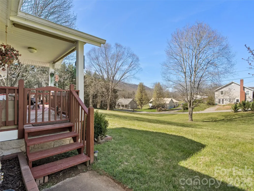 19 Mingus Street Canton, NC 28716