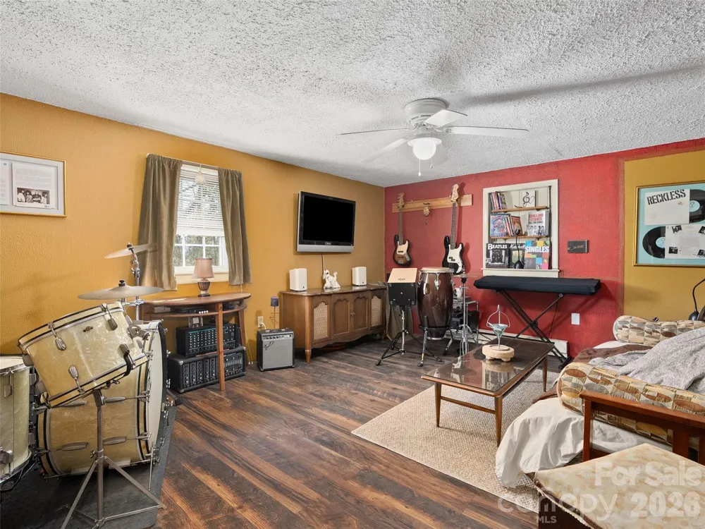 19 Mingus Street Canton, NC 28716