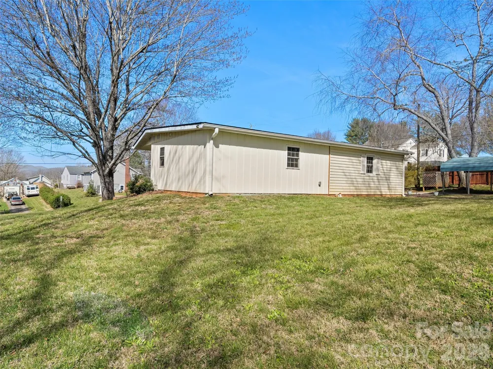 19 Mingus Street Canton, NC 28716